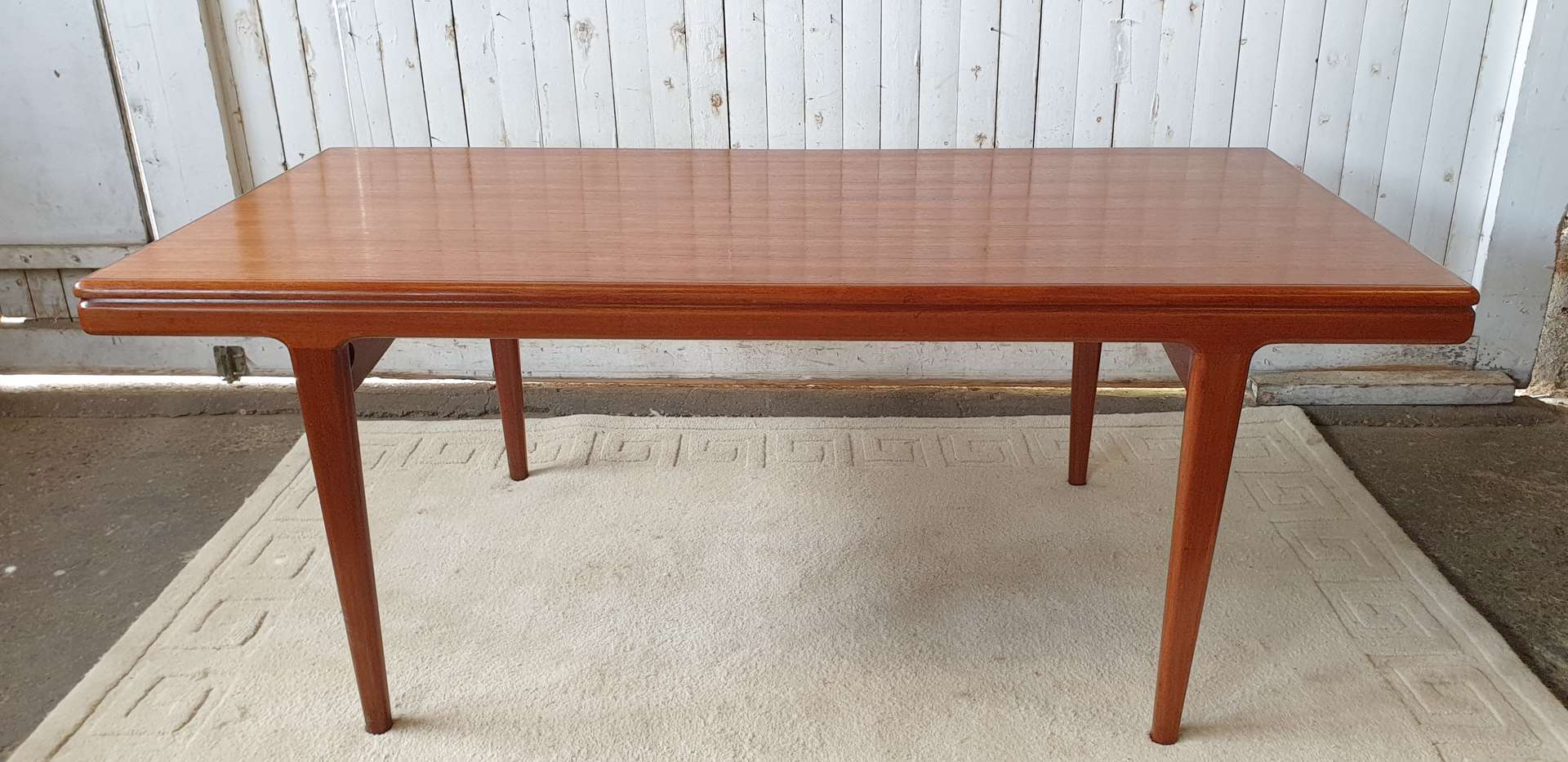 Table vintage en teck datant des années 60