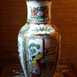 Chinese vase hand-painted porcelain