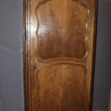 Louis XV bonnetière in walnut from the late 18th century