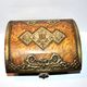 Antique biscuit box in golden sheet - Victoria metal box