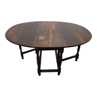 Antique flap table