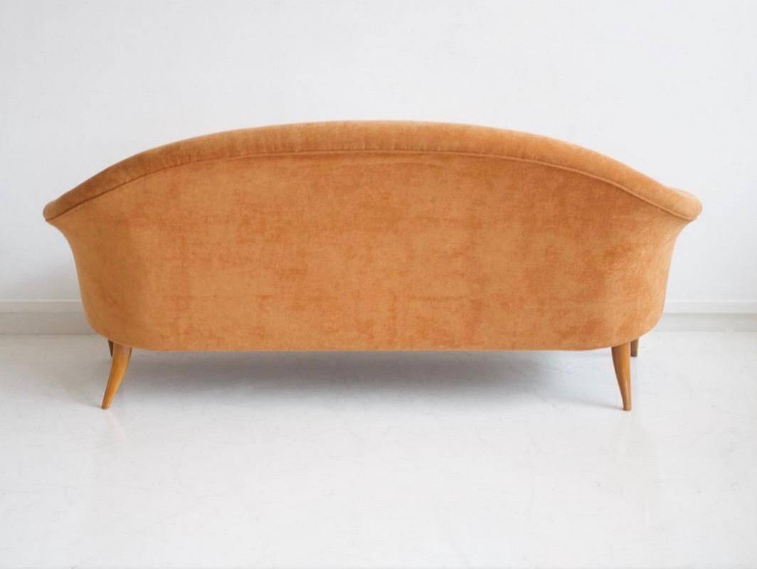 Canapé Paradise with orange fabric upholstery by Kerstin Hörlin-Holmqvist