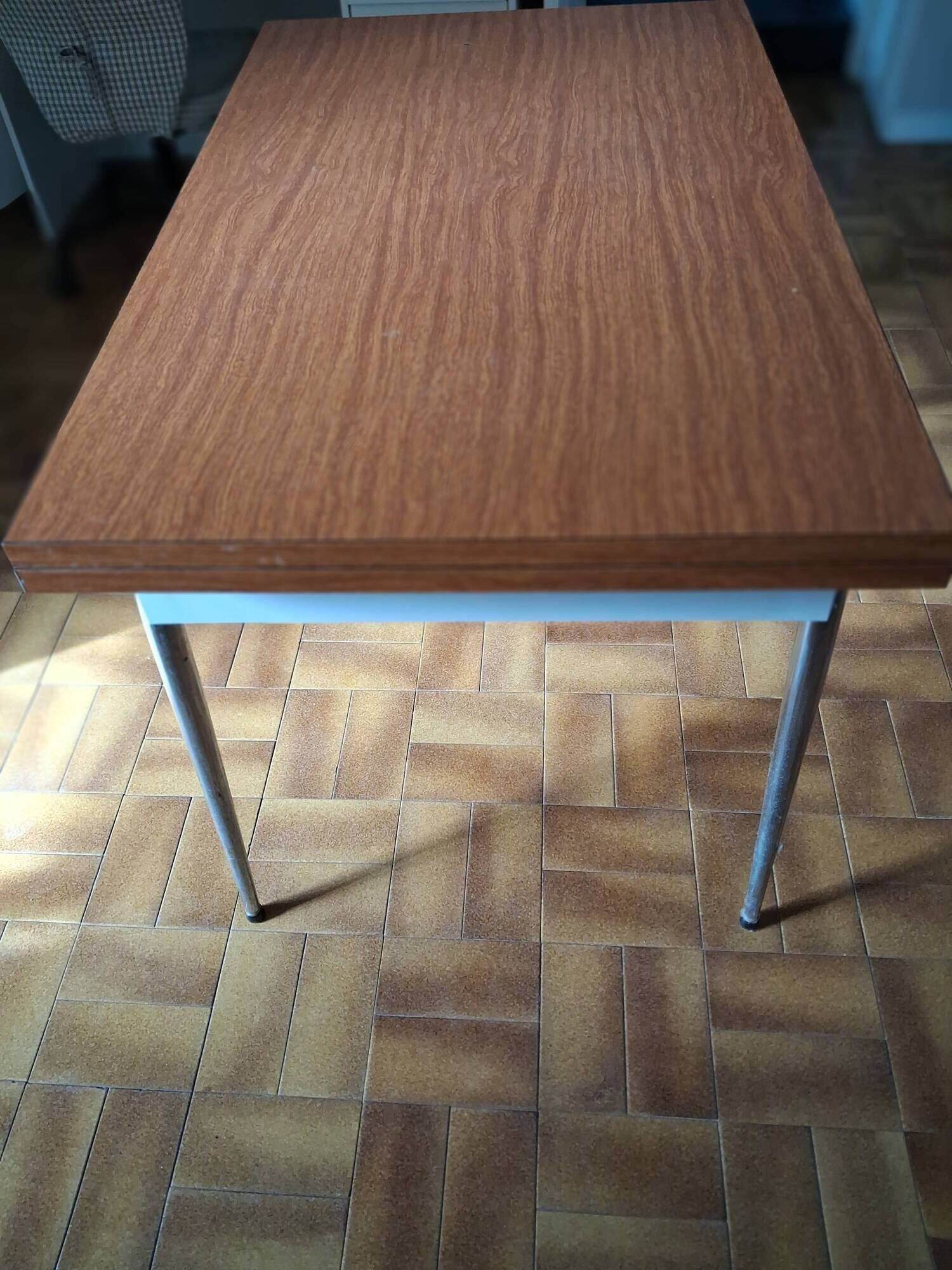 Formica kitchen table