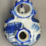 Blue gurgling