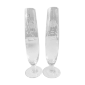 Paire de vases/soliflores transparents de forme ovale, en verre soufflé gravé motifs floraux