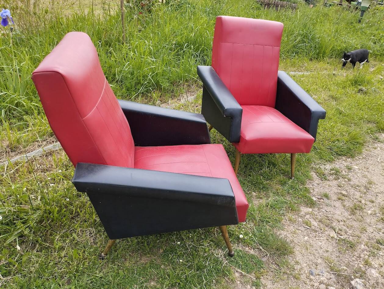 Pair of vintage 60s armchairs – Red and black faux leather