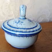 Powder pot or sugar bowl in Couleuvre porcelain, Rouen decoration - 1930