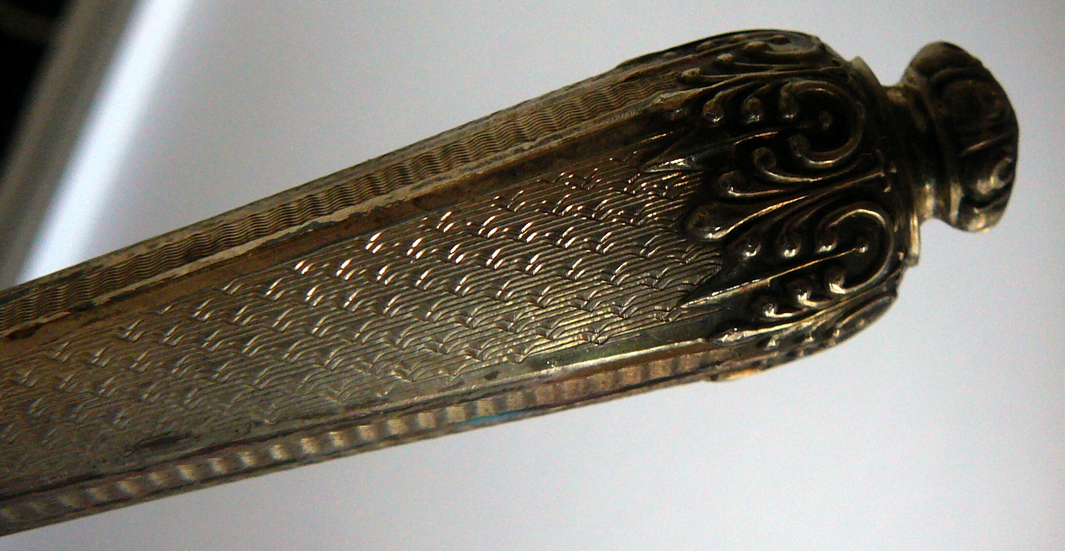 Covered to old chiseled silver hors d'oeuvres