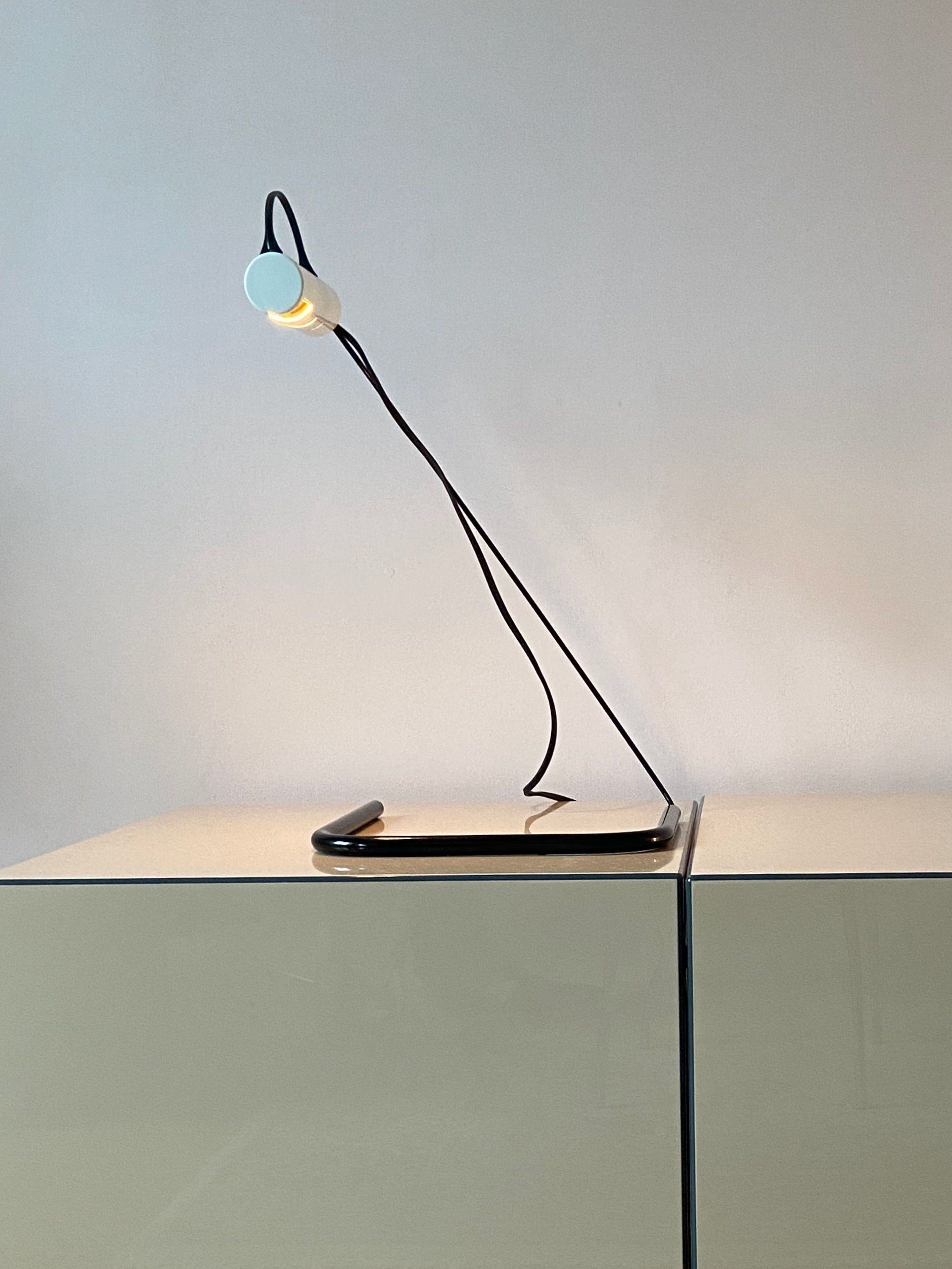 Vico Magistreti table lamp Slalom Design 1980 by Oluce Made in Italy