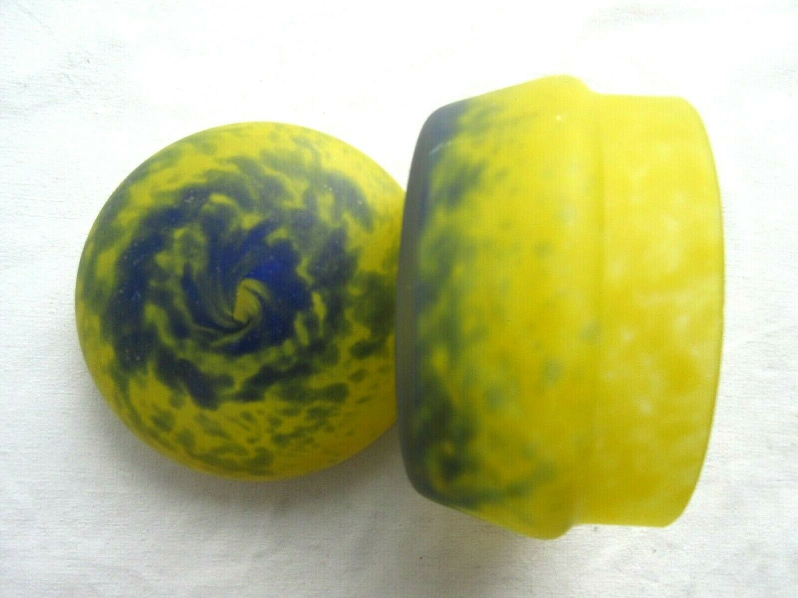 Bonbonnière yellow and blue glass paste, Art Deco, Muller or Degué taste