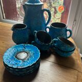 Coffee service in foam of the Vallauris sea