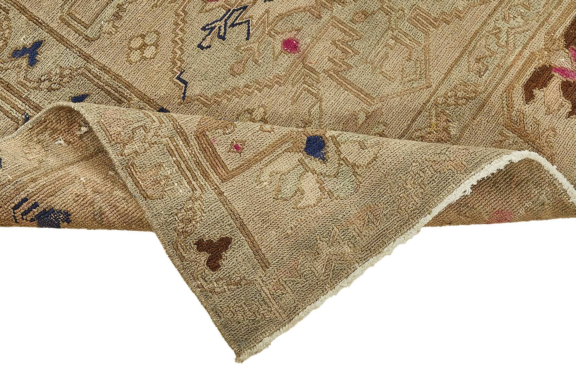 Turkish Vintage Anatolian Rug 132 cm x 187 cm