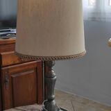 Table lamp with tin foot