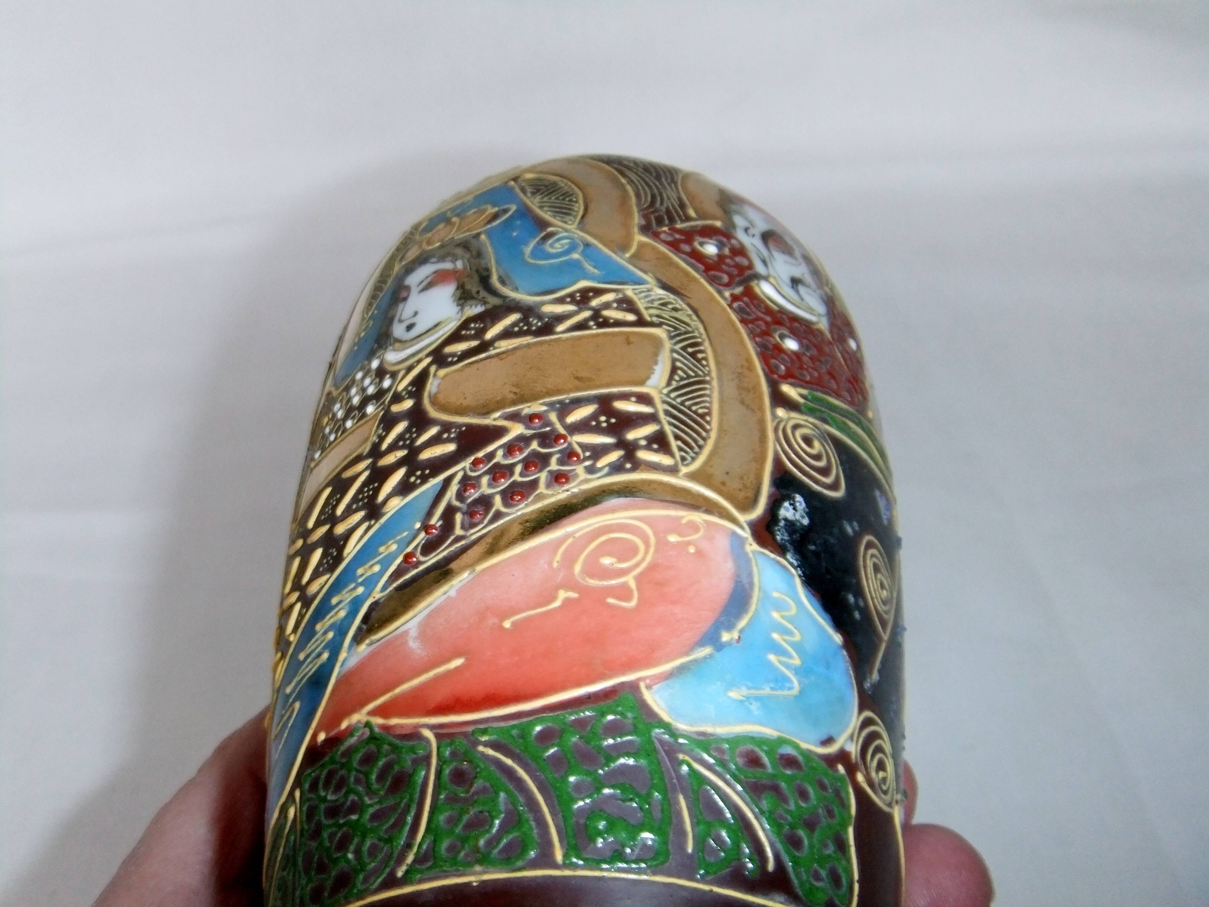 Vase of Japan Satsuma enamelled signature red stamp porcelain