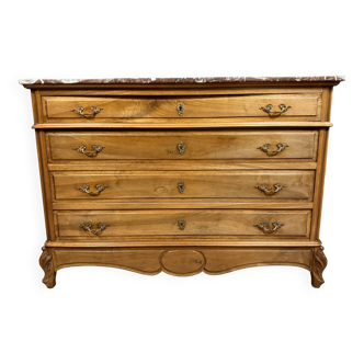 Superb Louis XV style chest of drawers in walnut