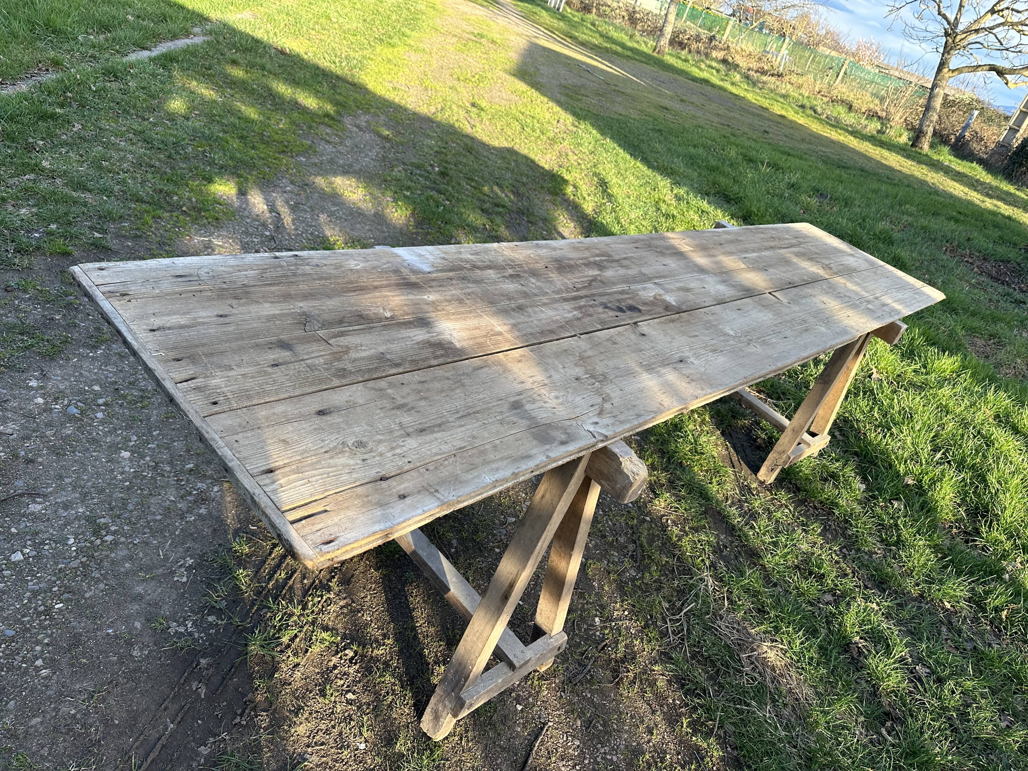 Farm table guinguette and wooden trestles