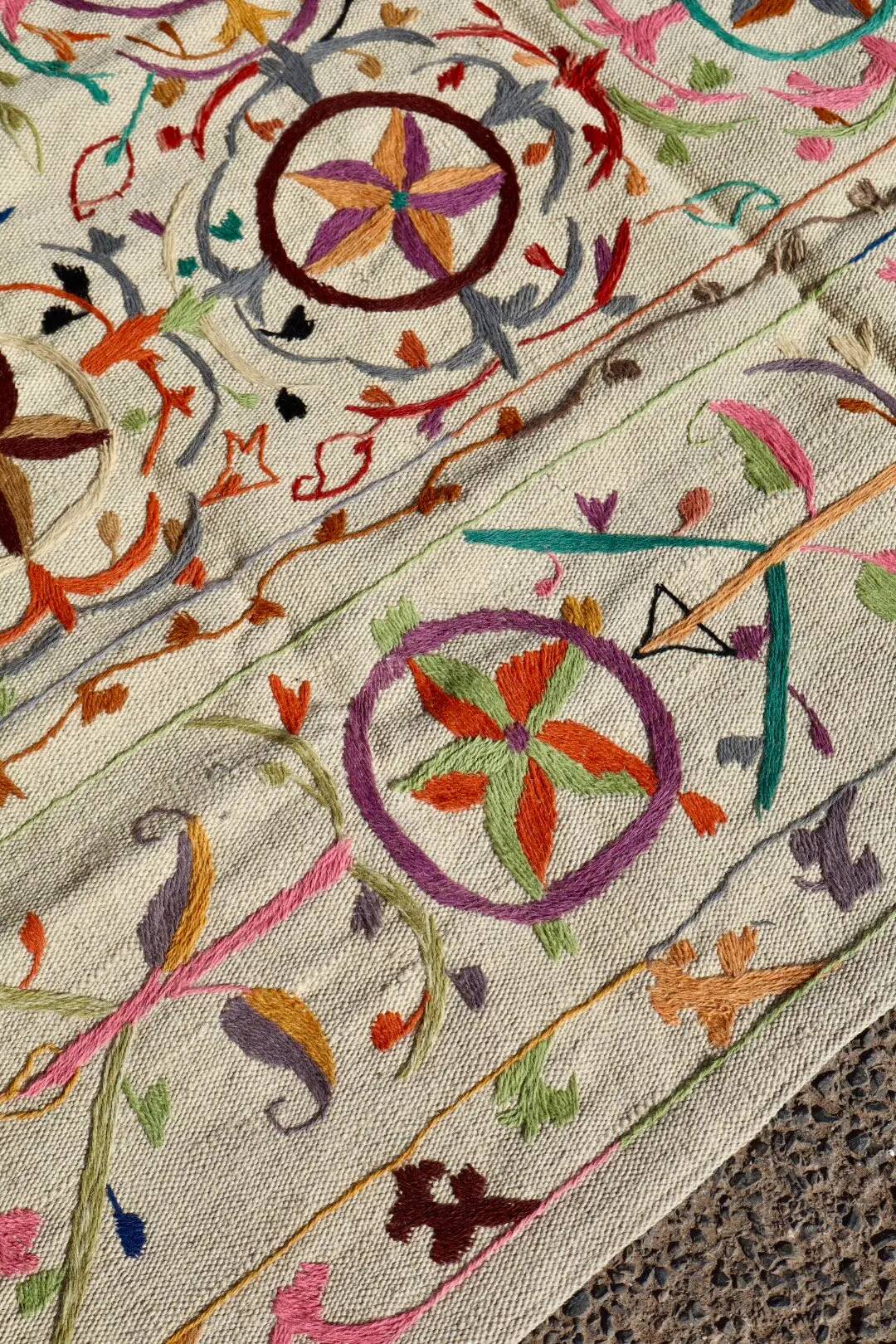 Kilim Suzani rug with multicolored embroidered patterns – 240x170 cm