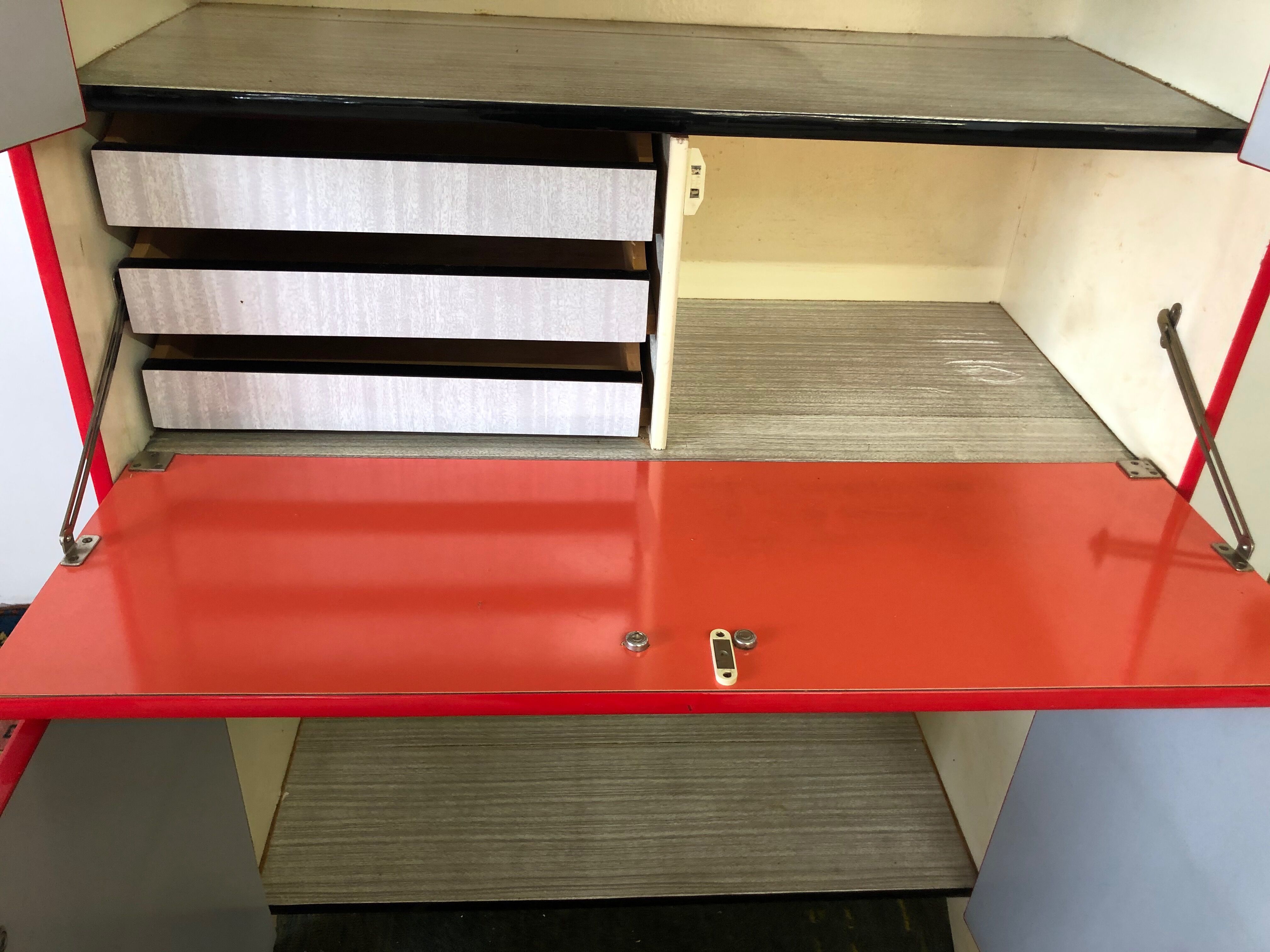 Stunning Formica Red and White Oblique Line Storage Furniture