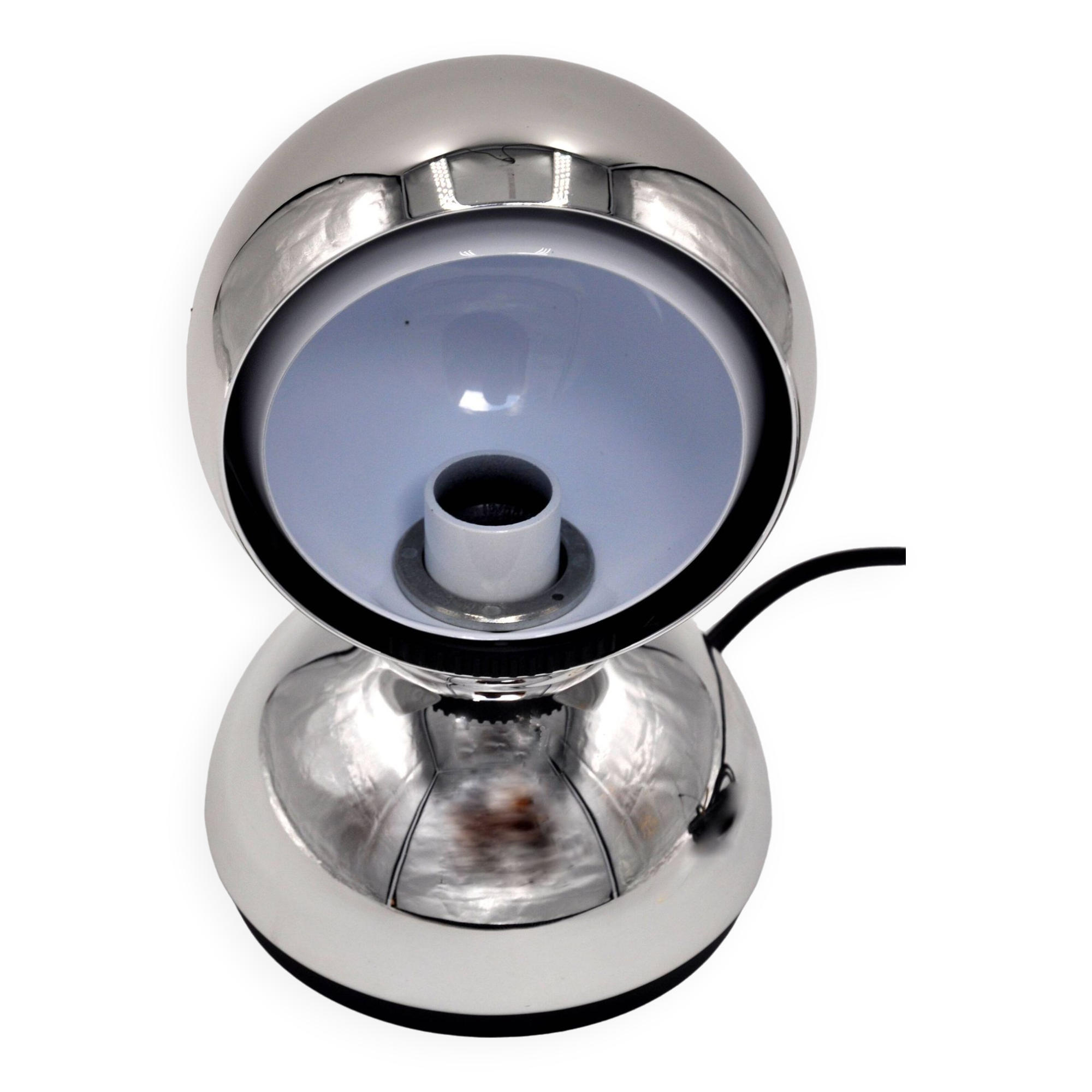 Artemide Eclisse lamp (Vico Magistretti) – Special chrome reissue