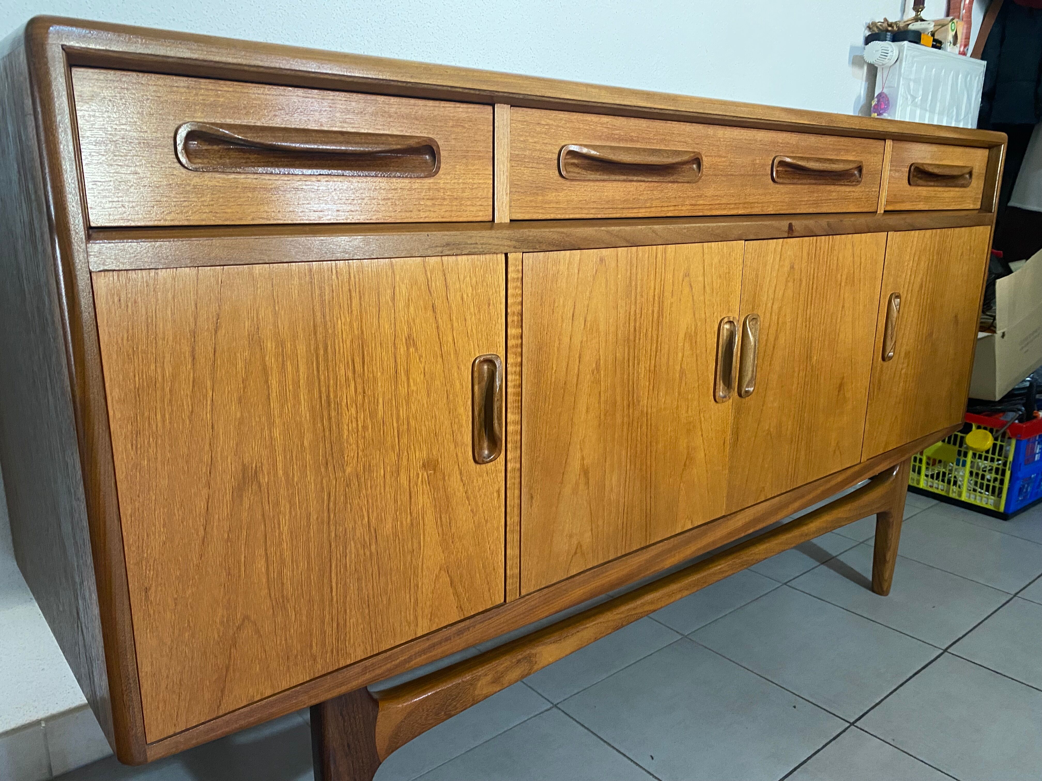 Scandinavian teak row G-Plan By Victor Wilkins 1960