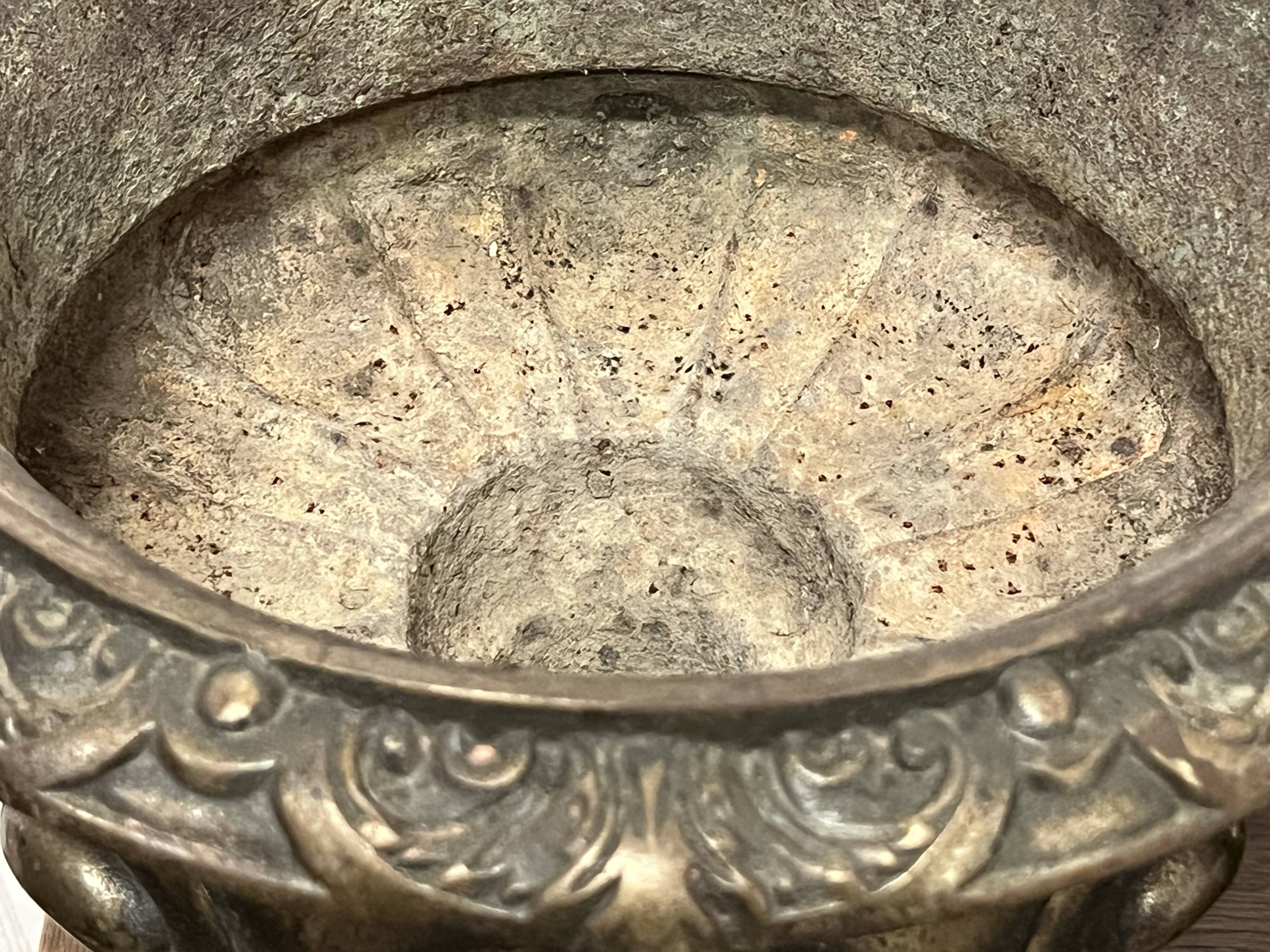 Pair of medicis vases/planters