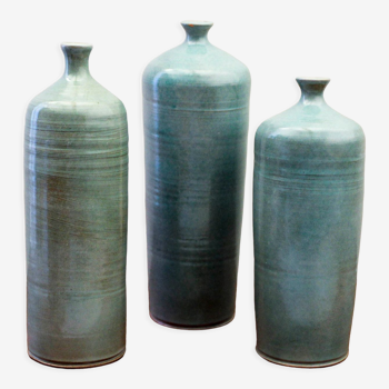 Trio de vases soliflores bouteilles en céramique emaillé