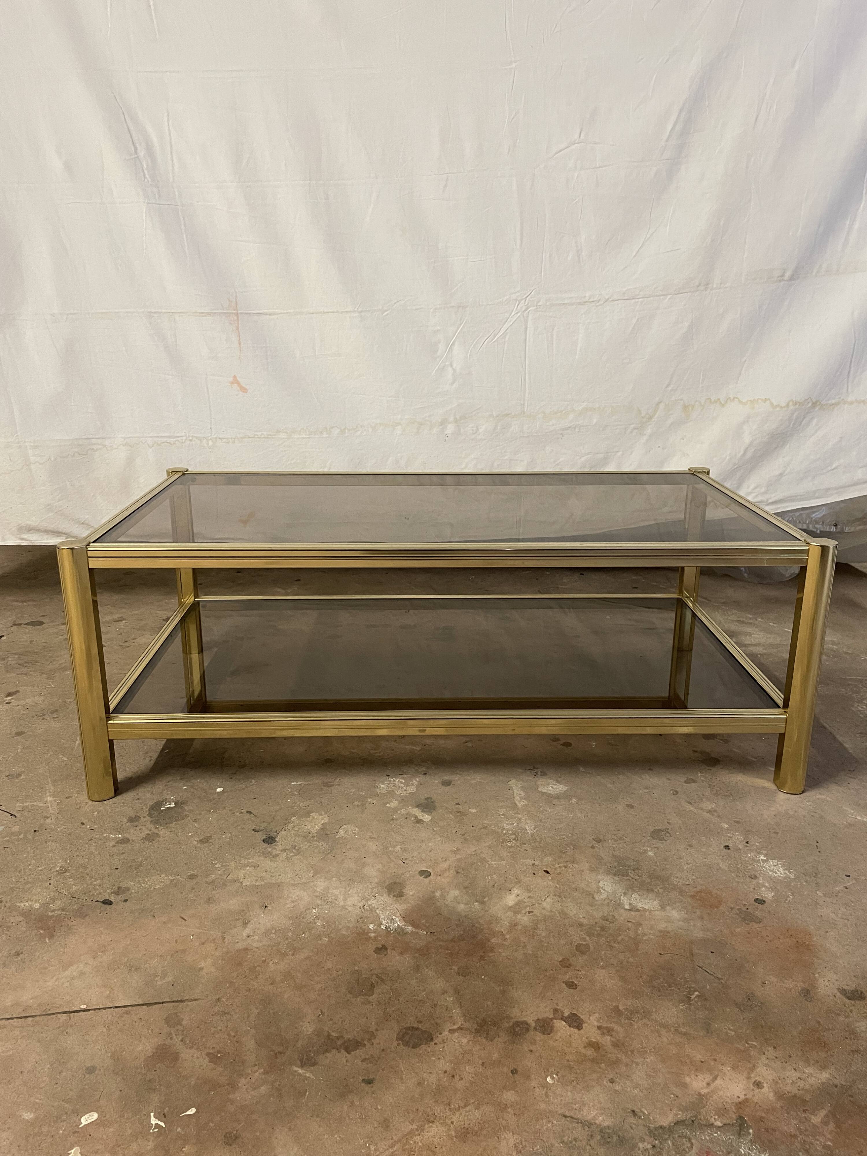 Vintage rectangular coffee table, gold metal, 2 trays: smoked glass 1980