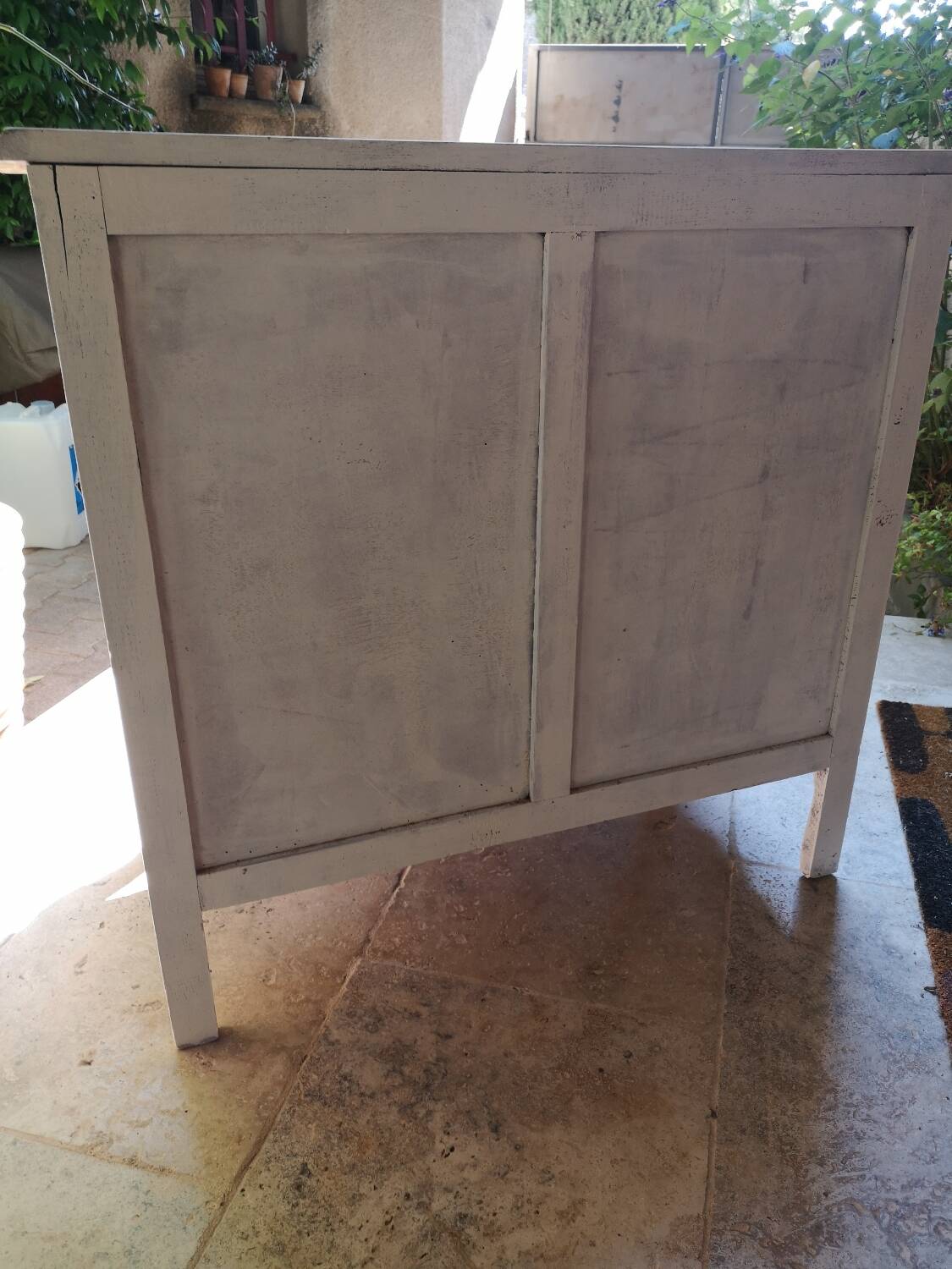 Antique chest of drawers