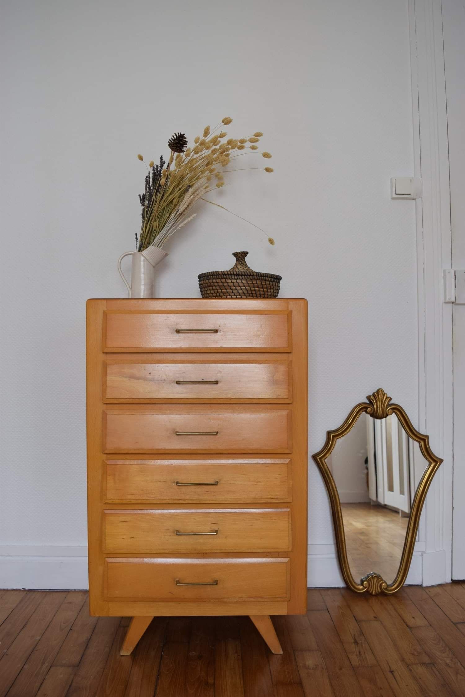 Chiffonnier feet compass 1950