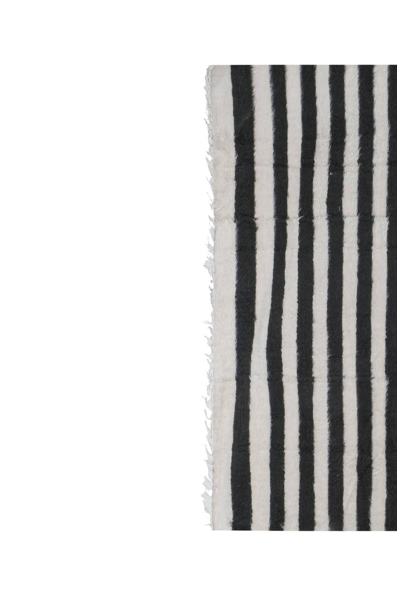 Vintage Turkish kilim, handwoven, 223x239 cm.