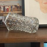 Vase en verre moulé