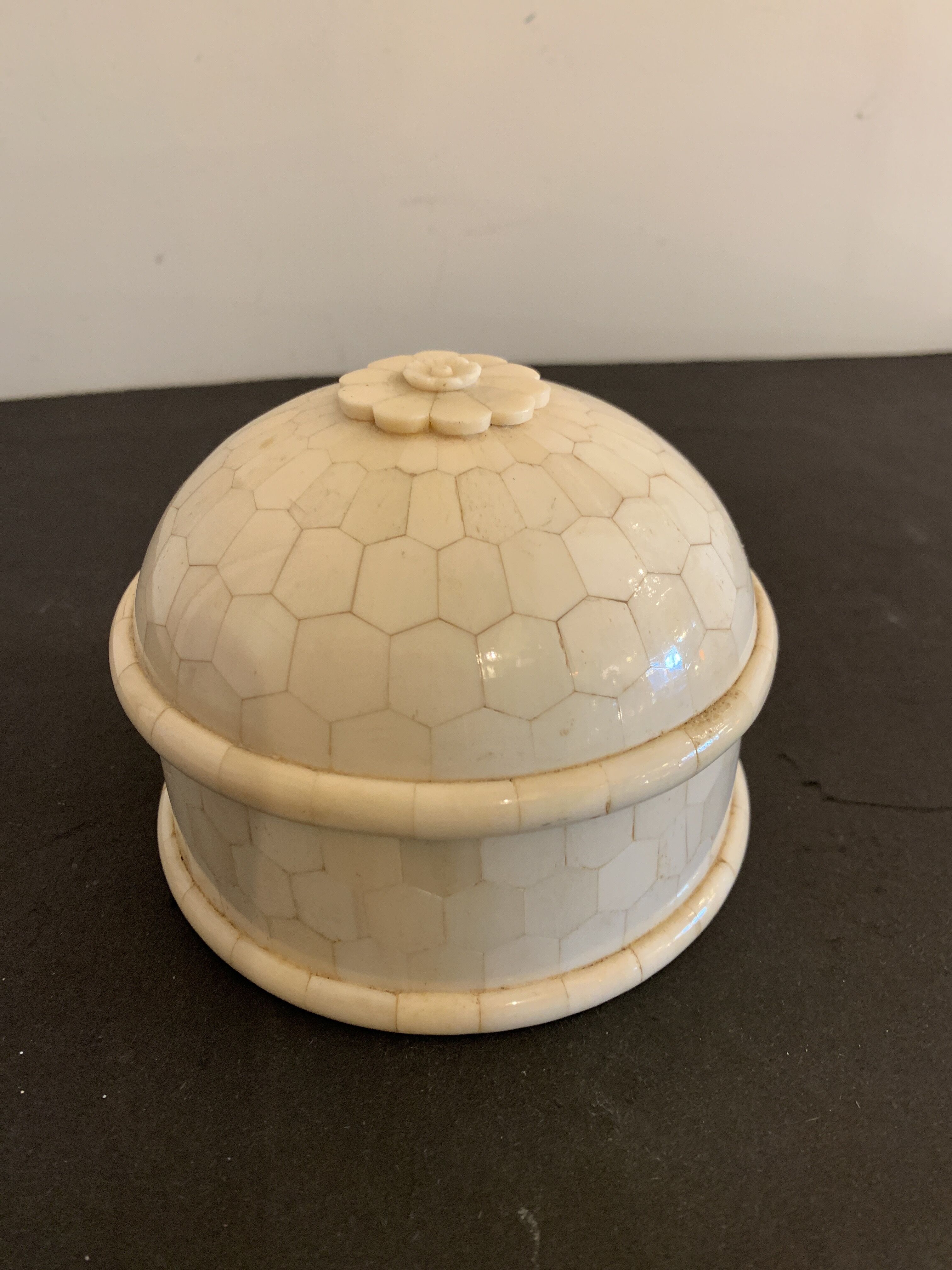 Round jewelry box