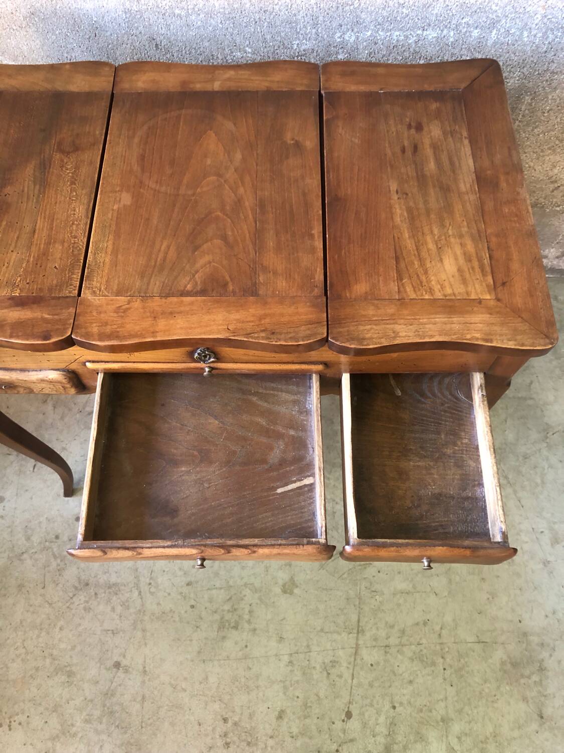 Former dressing table