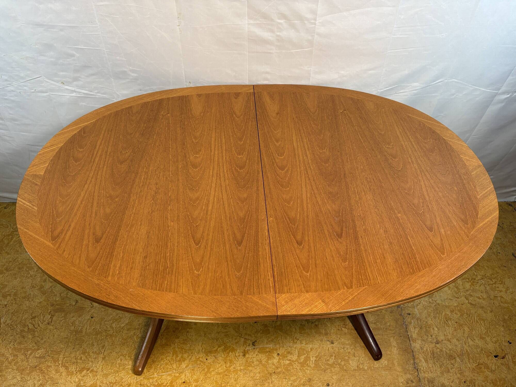 Mid-Century Nathan Teak Extending Dining Table – 1960s Scandinavian Design
