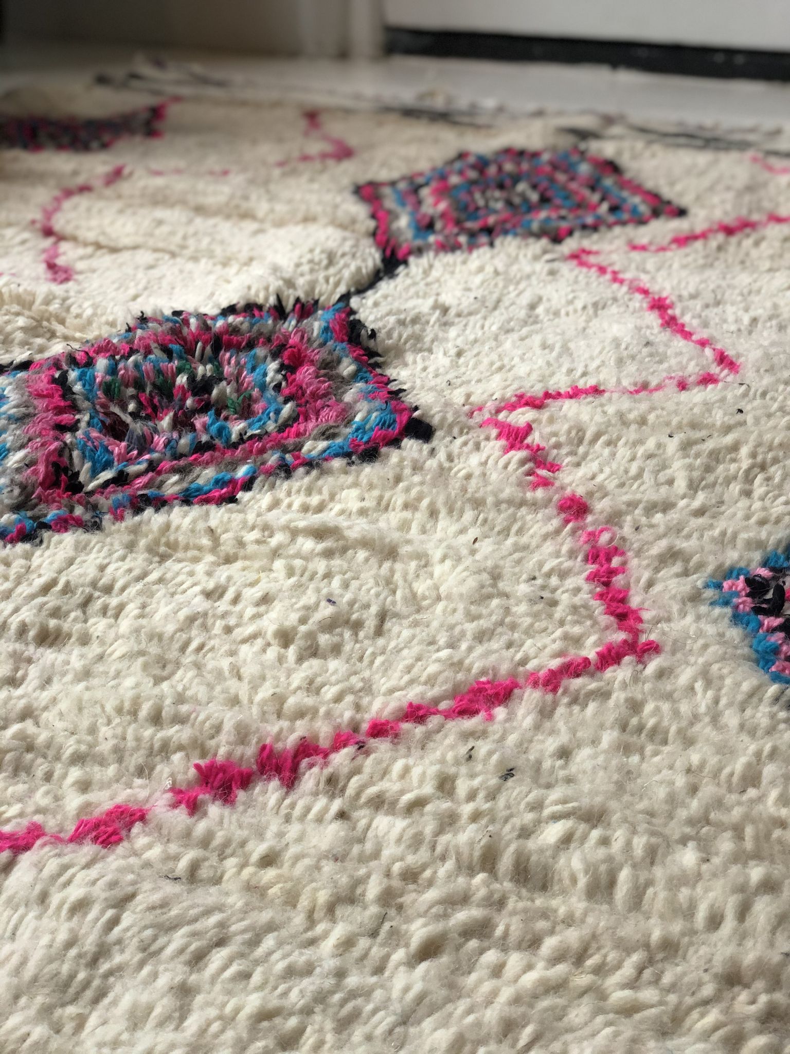 100% wool rug, handmade 225x150cm