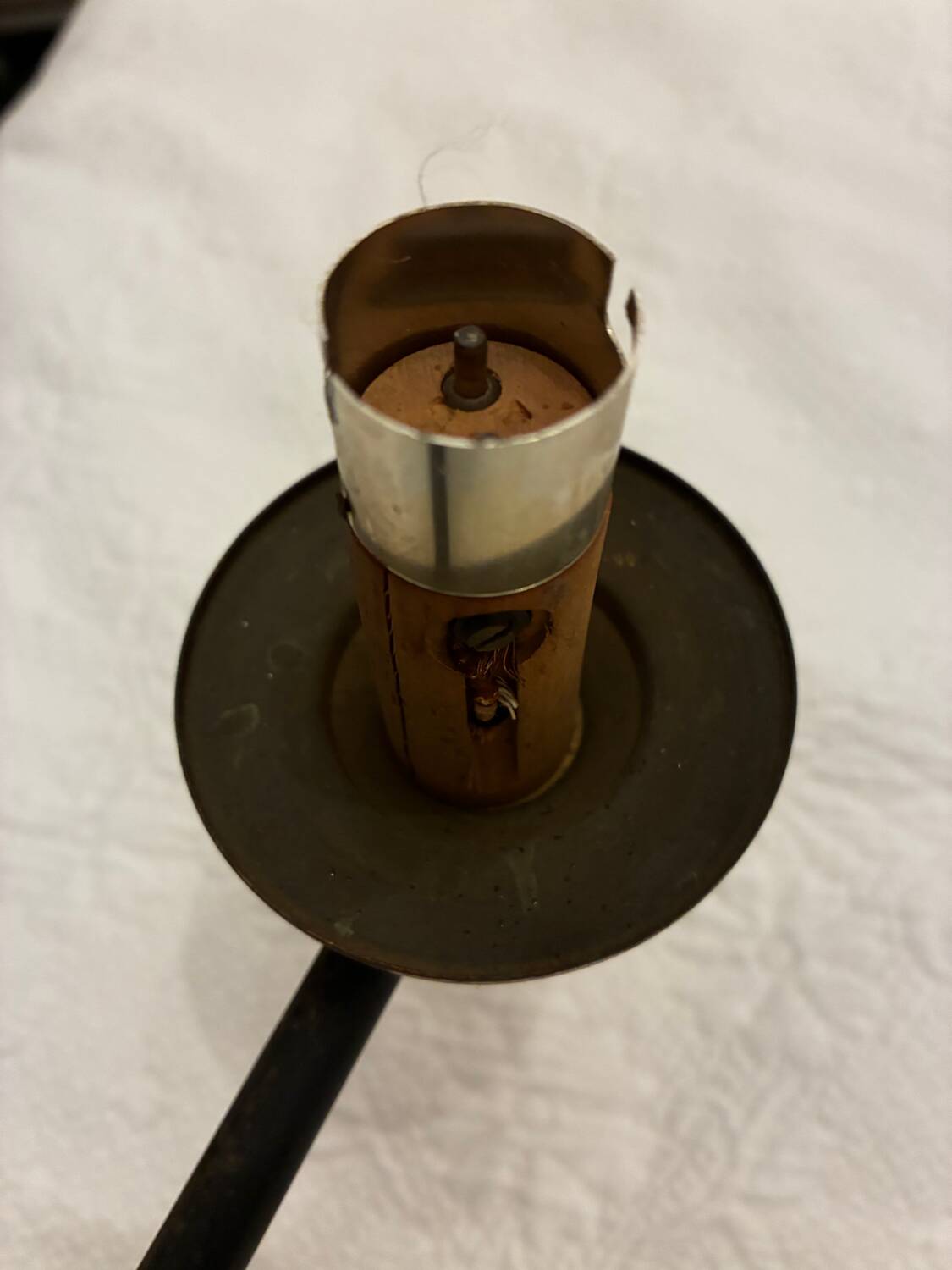Lustre années 50 métal noir et laiton dle Matégot, Stilnovo, Lunel