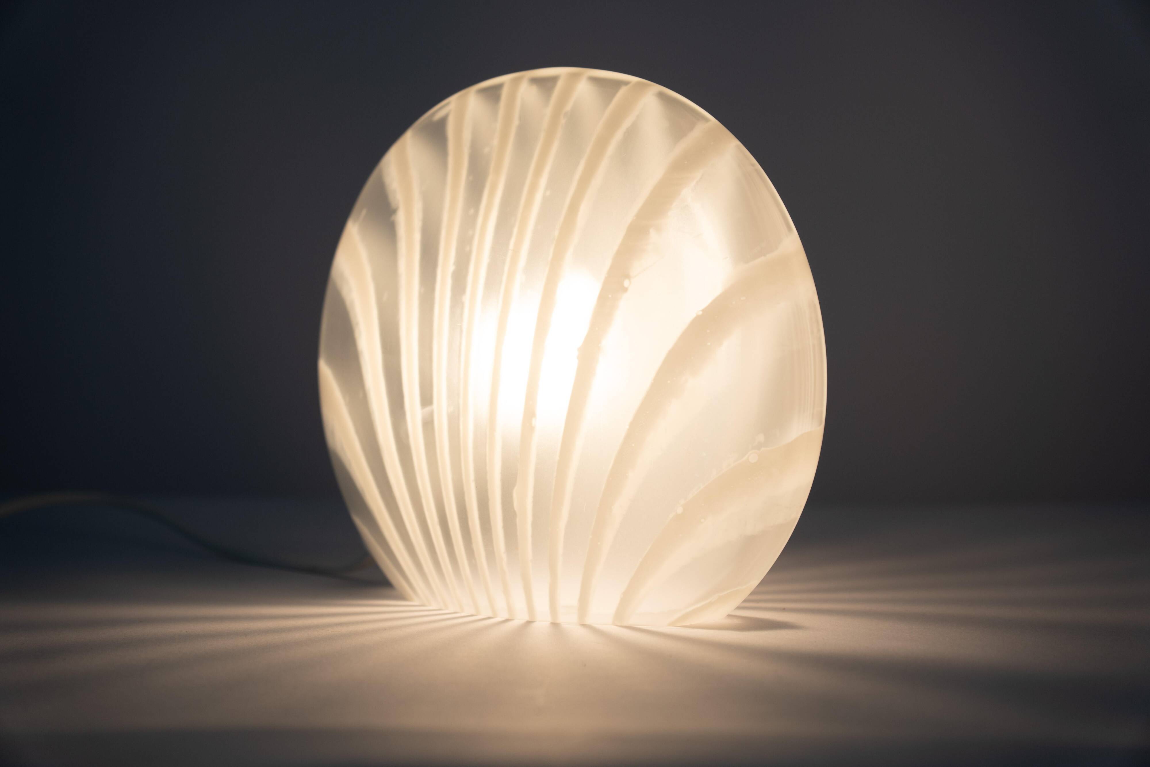 lampe de table en verre motif zèbre Peill & Putzler, Allemagne, années 1970