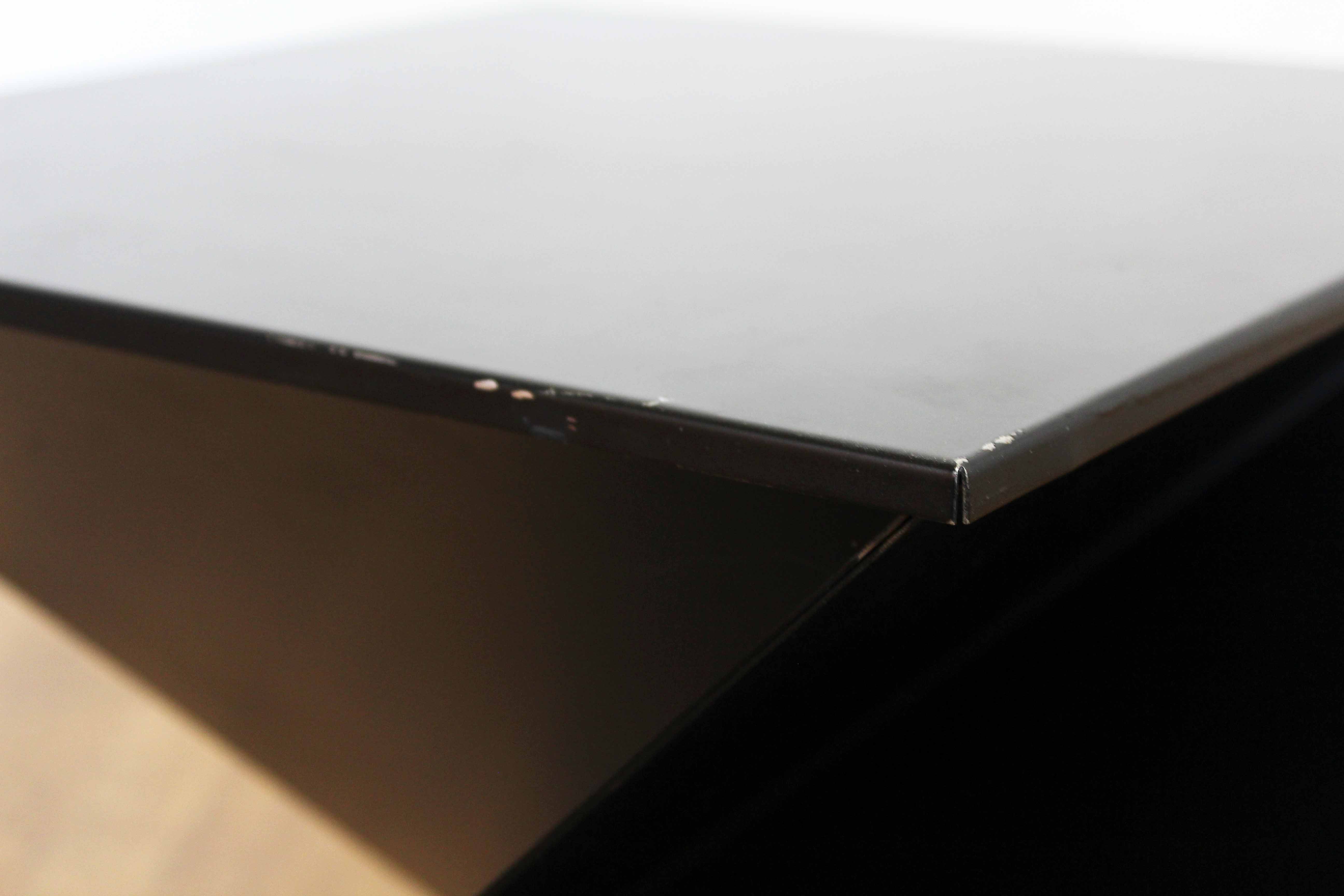 Table basse bout de canapé "origami" 1980
