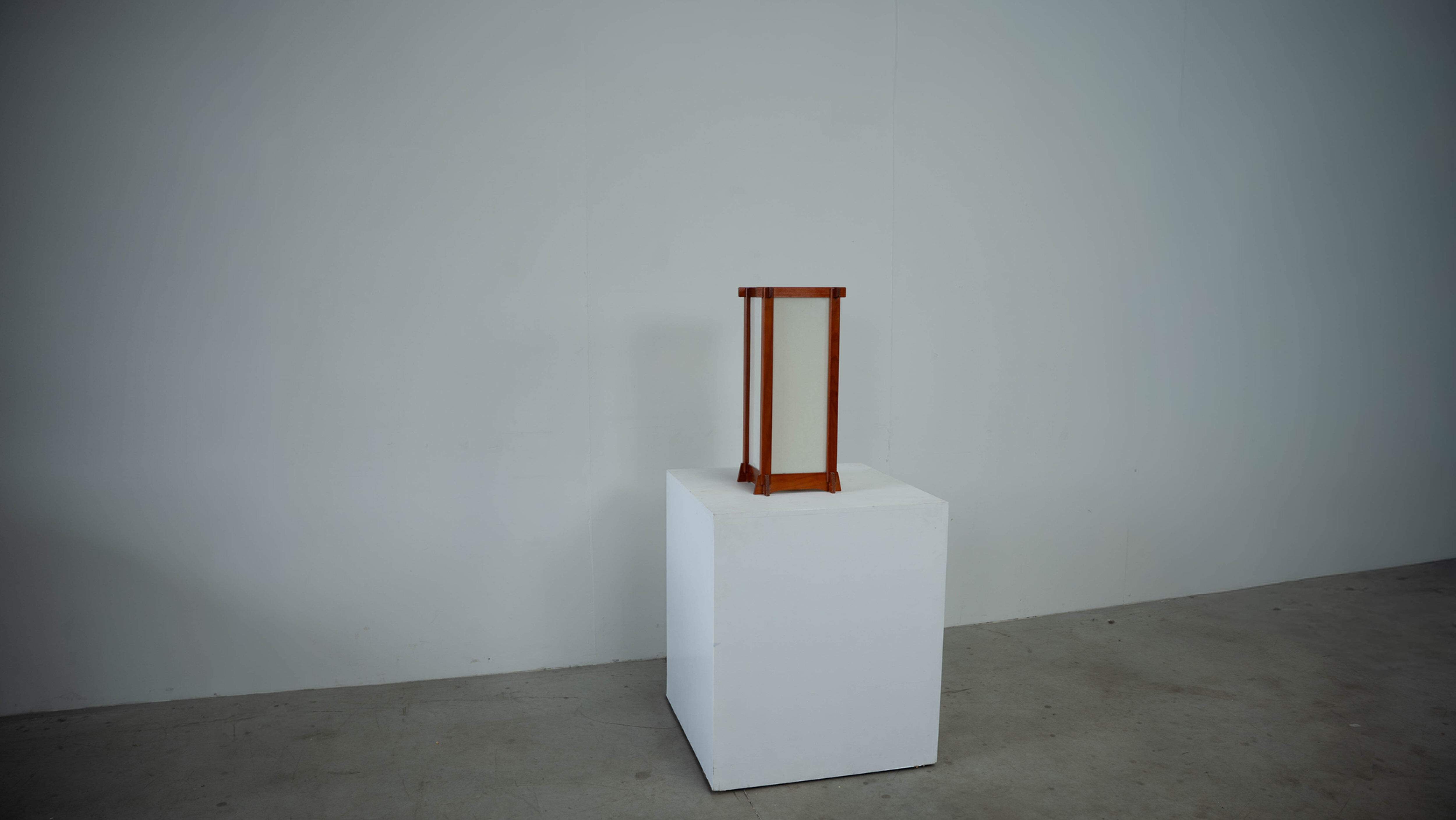 French sculptural table lamp