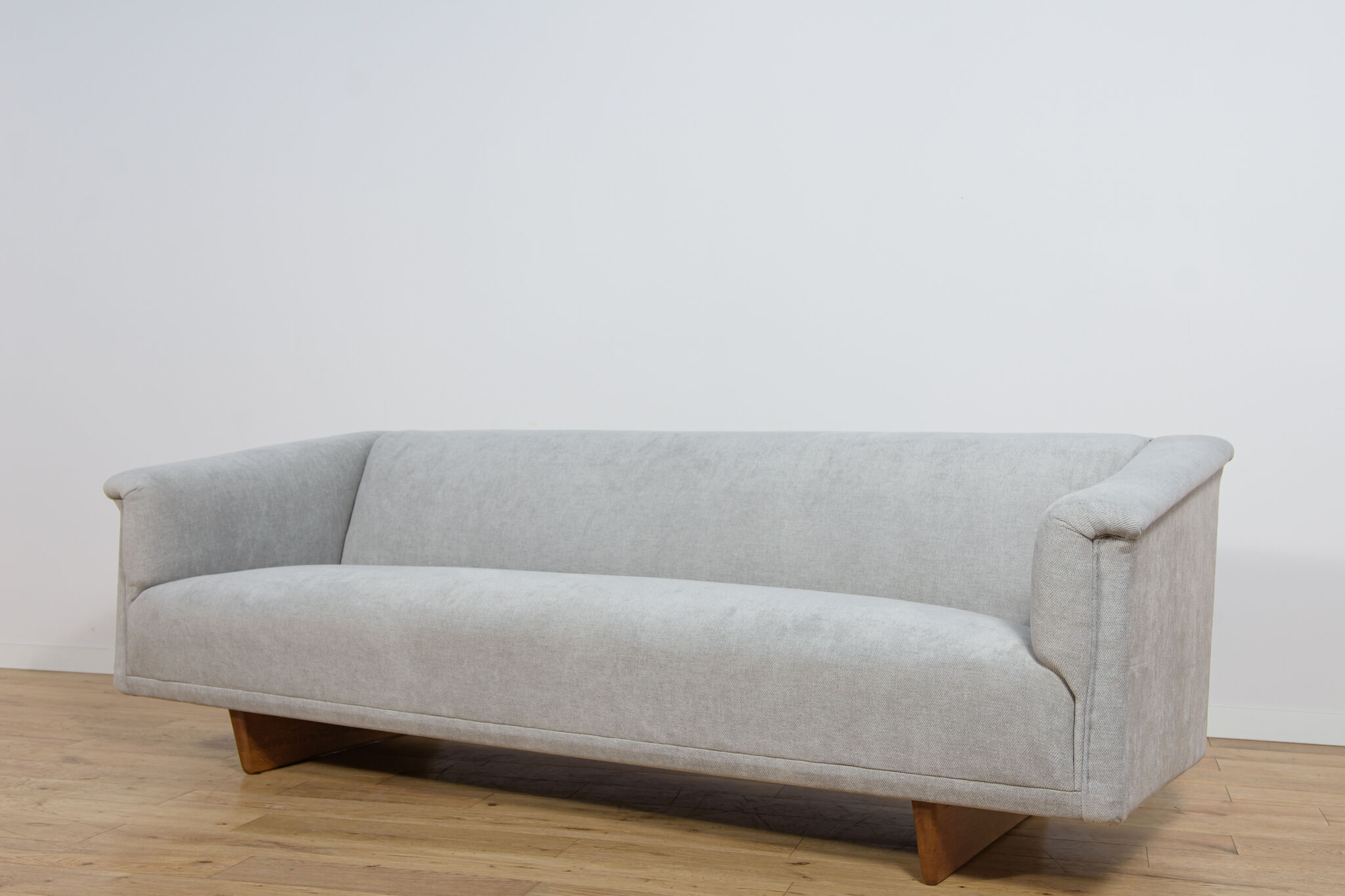 Canapé trois places modèle 4853 de style mid-century moderne par Børge Mogensen pour Tage Kristensen, années 1950.