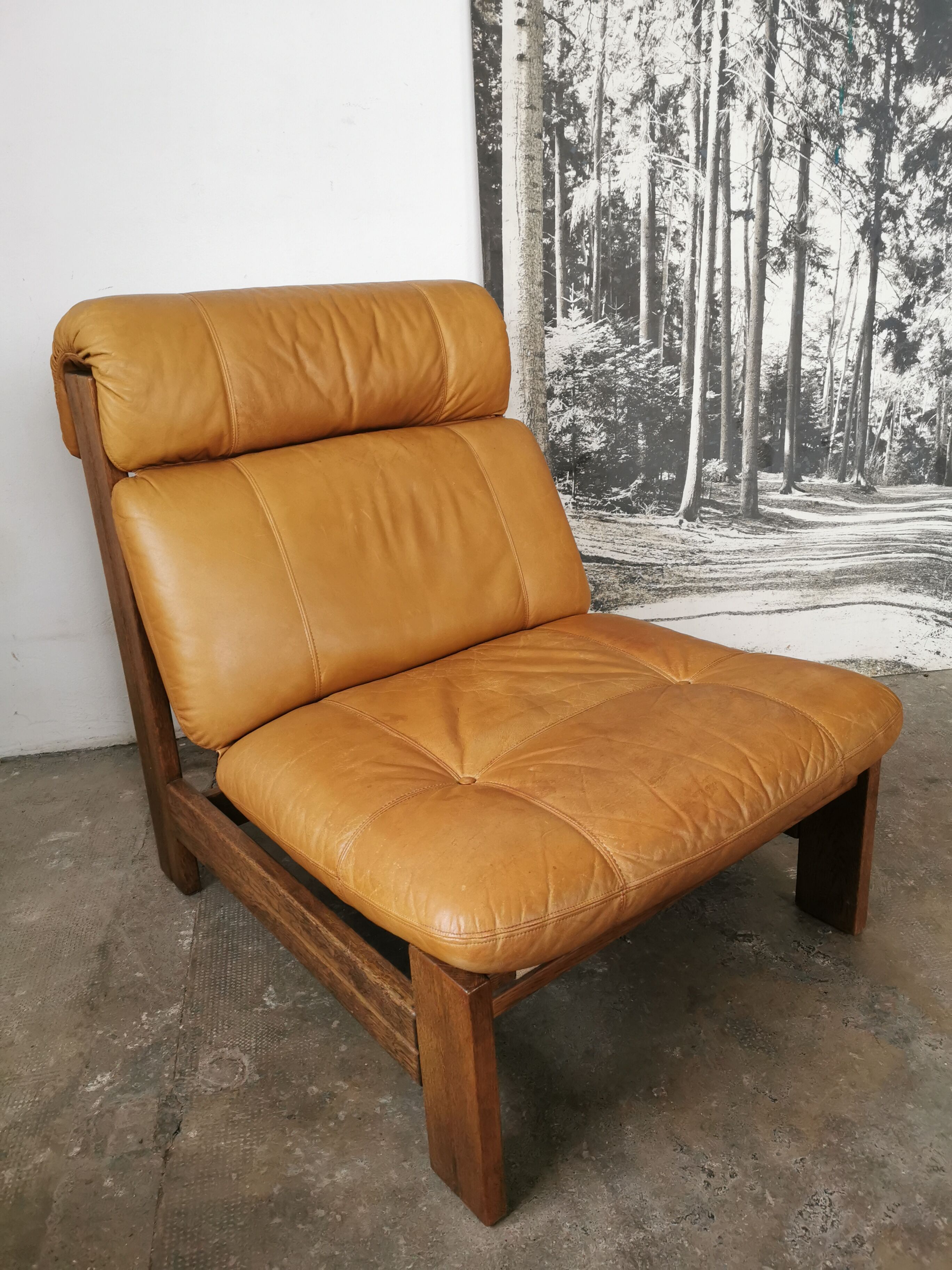 Tawny leather heater