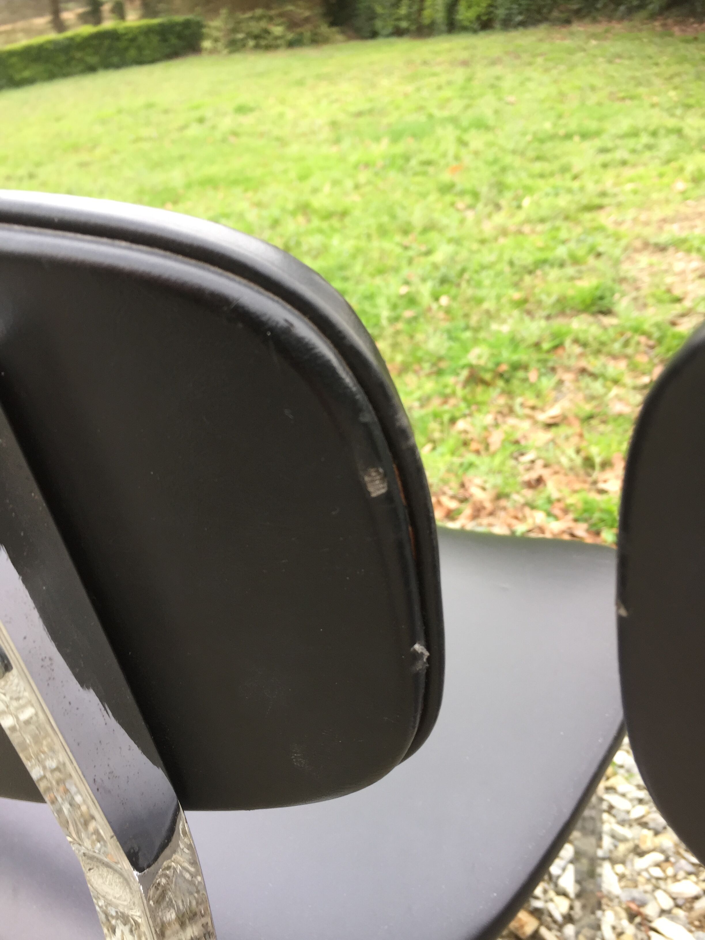 6 vintage chairs in black skaï with chrome metal tubular base.