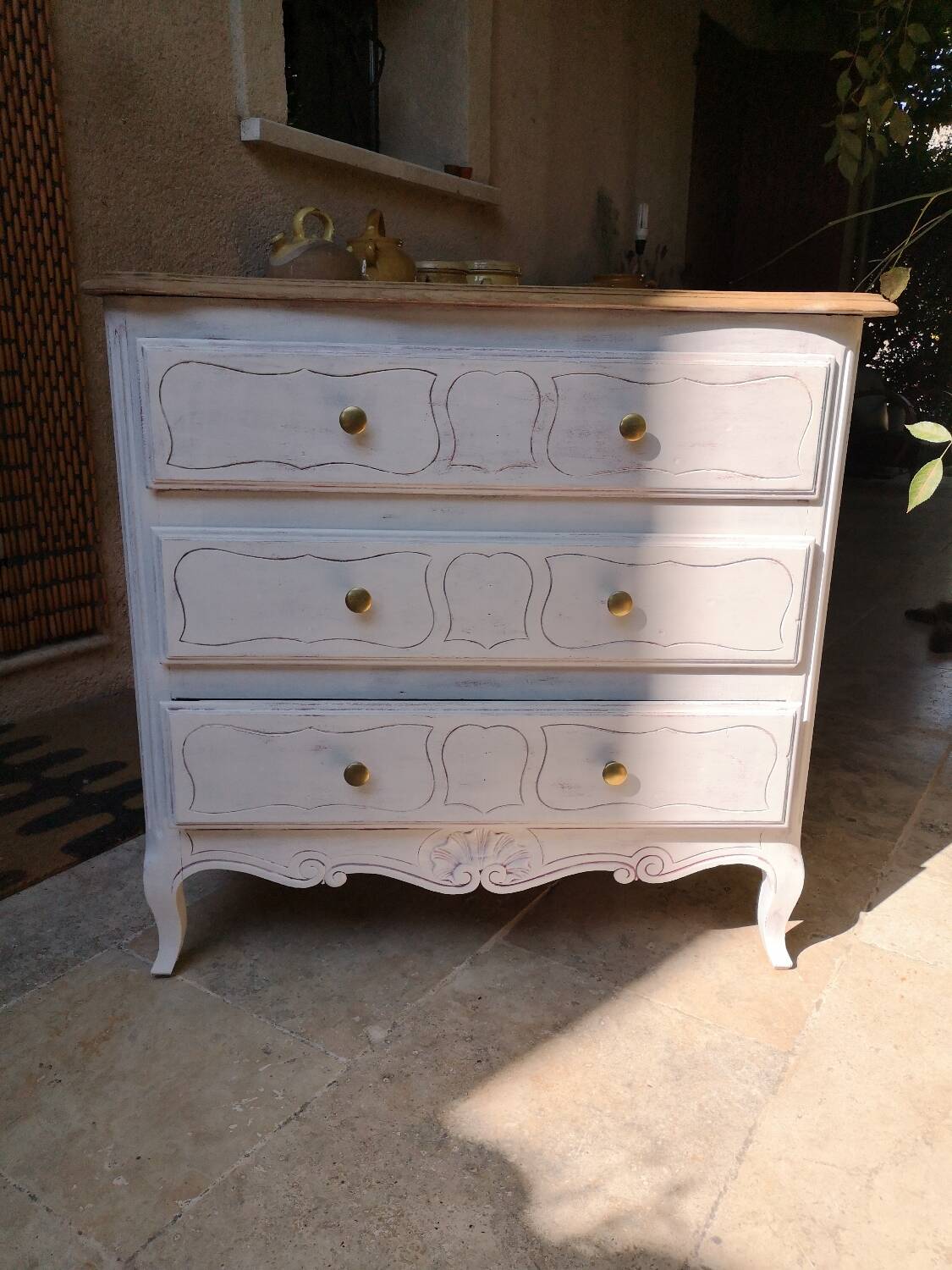 Antique chest of drawers
