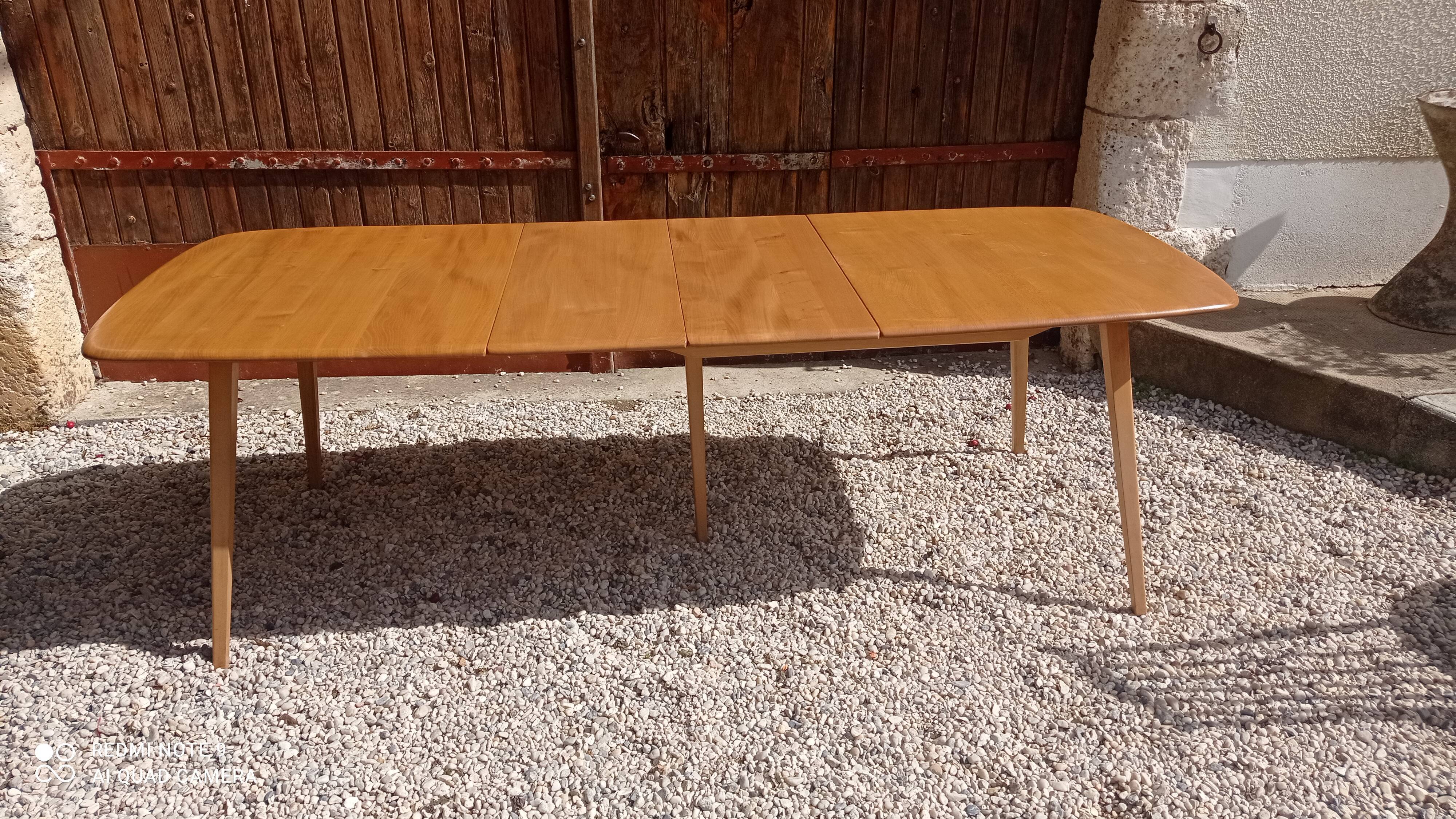 Table Ercol