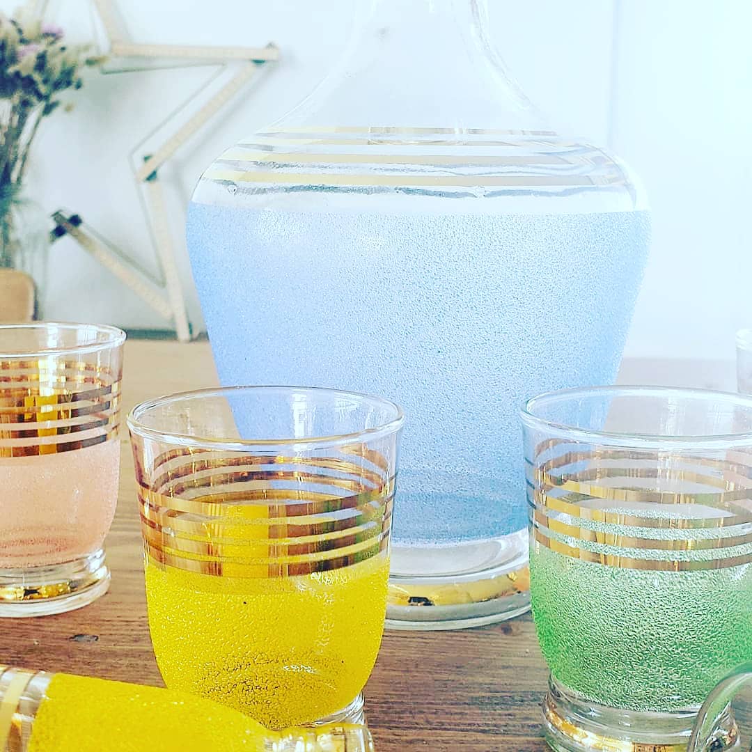 Multicolored glass liquor service