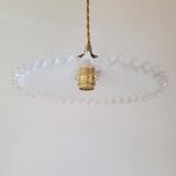 Serrated opaline suspension