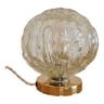 Lampe globe ambré moulé texturé