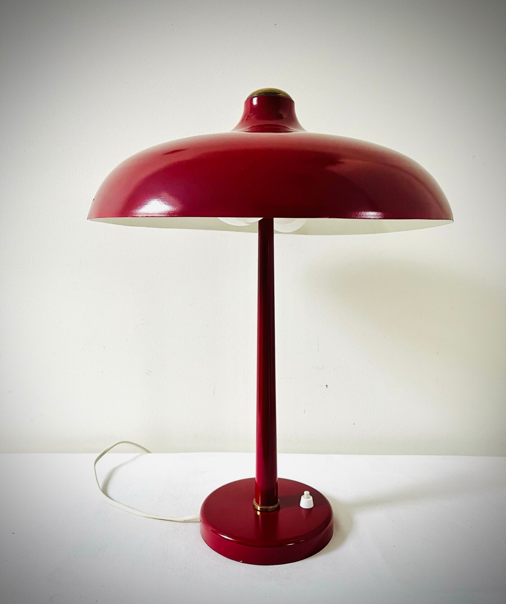 VEB Leuchtenbau - Lutz Rudolph - Glossy Red mushroom Desk lamp