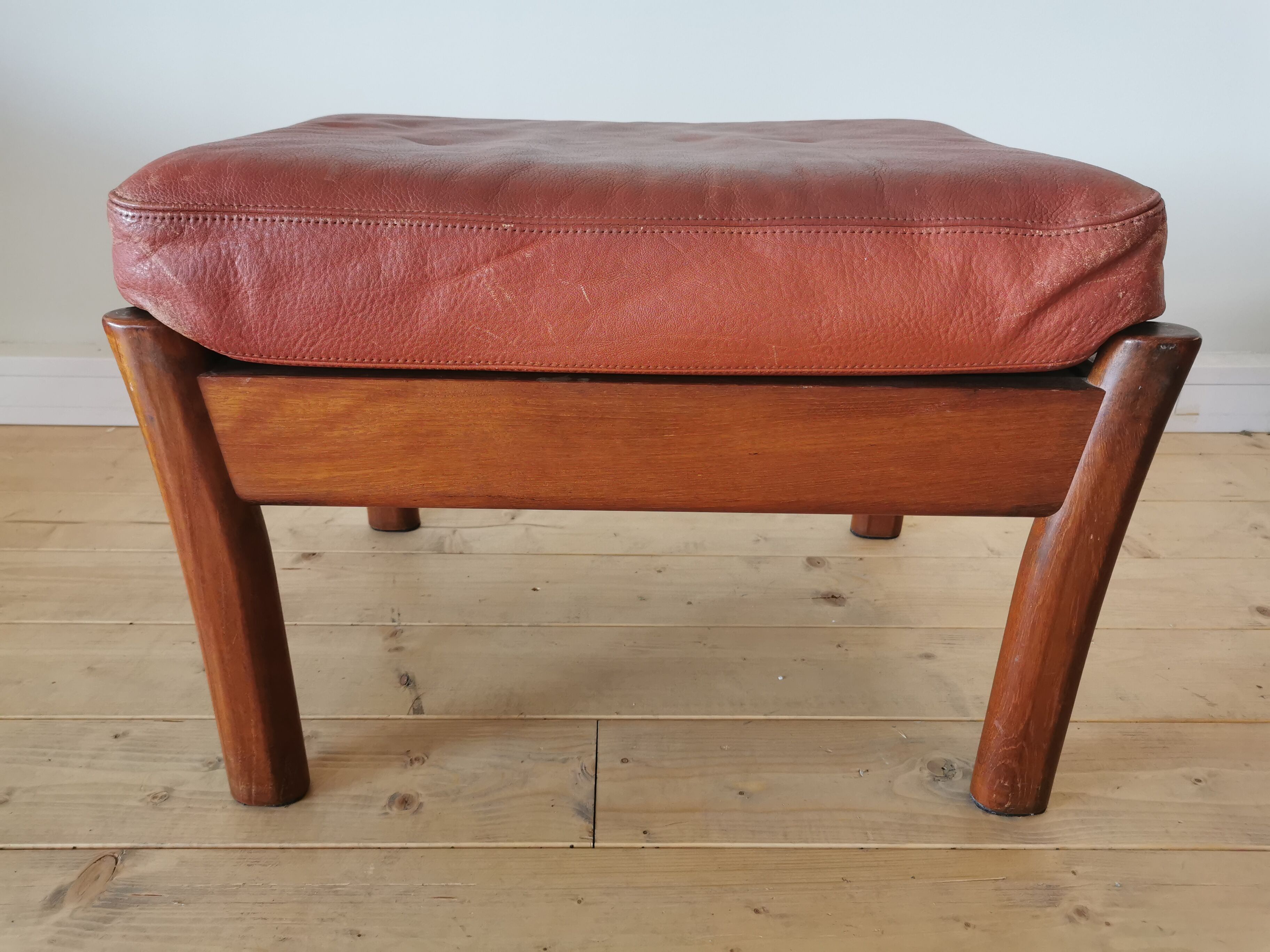 Pair of Dyrlund leather footrest 60s leather