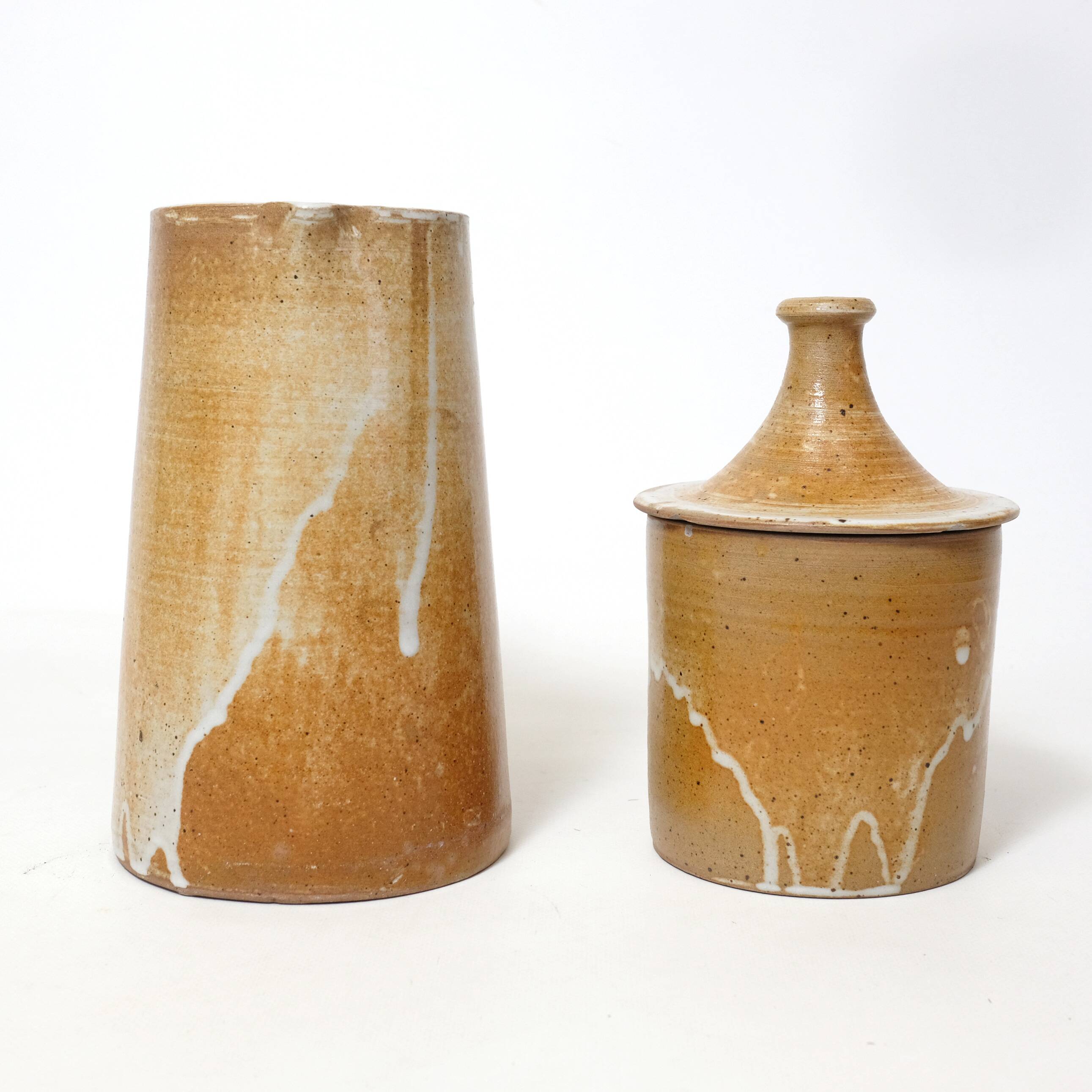 Ceramic pitcher and pot, French work from the 70s.